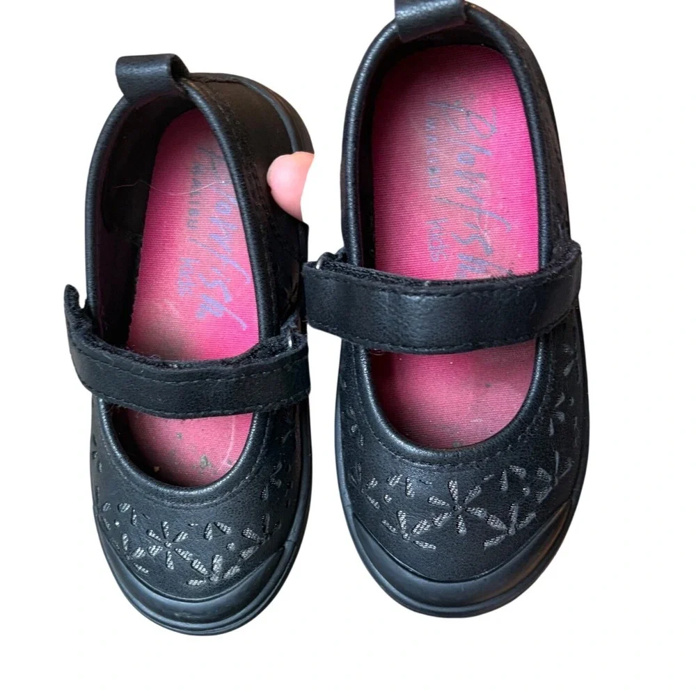 Blowfish Malibu Kids Mozzi-B-K Black Floral Laser Cut Mary Jane Shoes‎ Size 8M